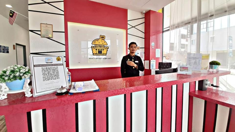 Hotel Zamburger Kota Warisan Sepang Esterno foto