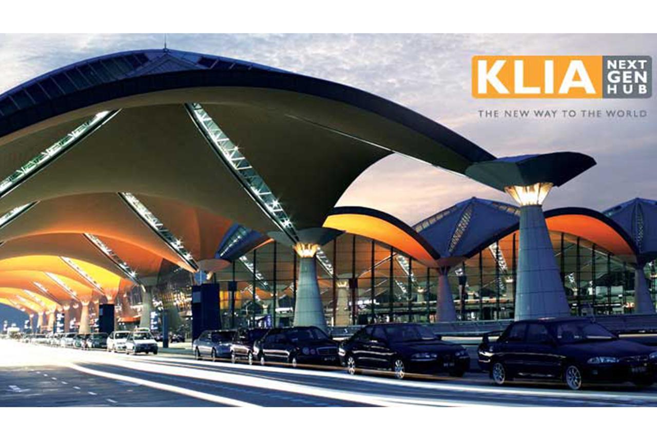 Hotel Zamburger Kota Warisan Sepang Esterno foto