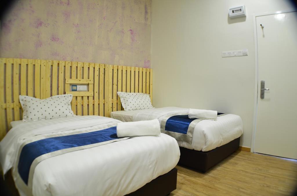Hotel Zamburger Kota Warisan Sepang Esterno foto