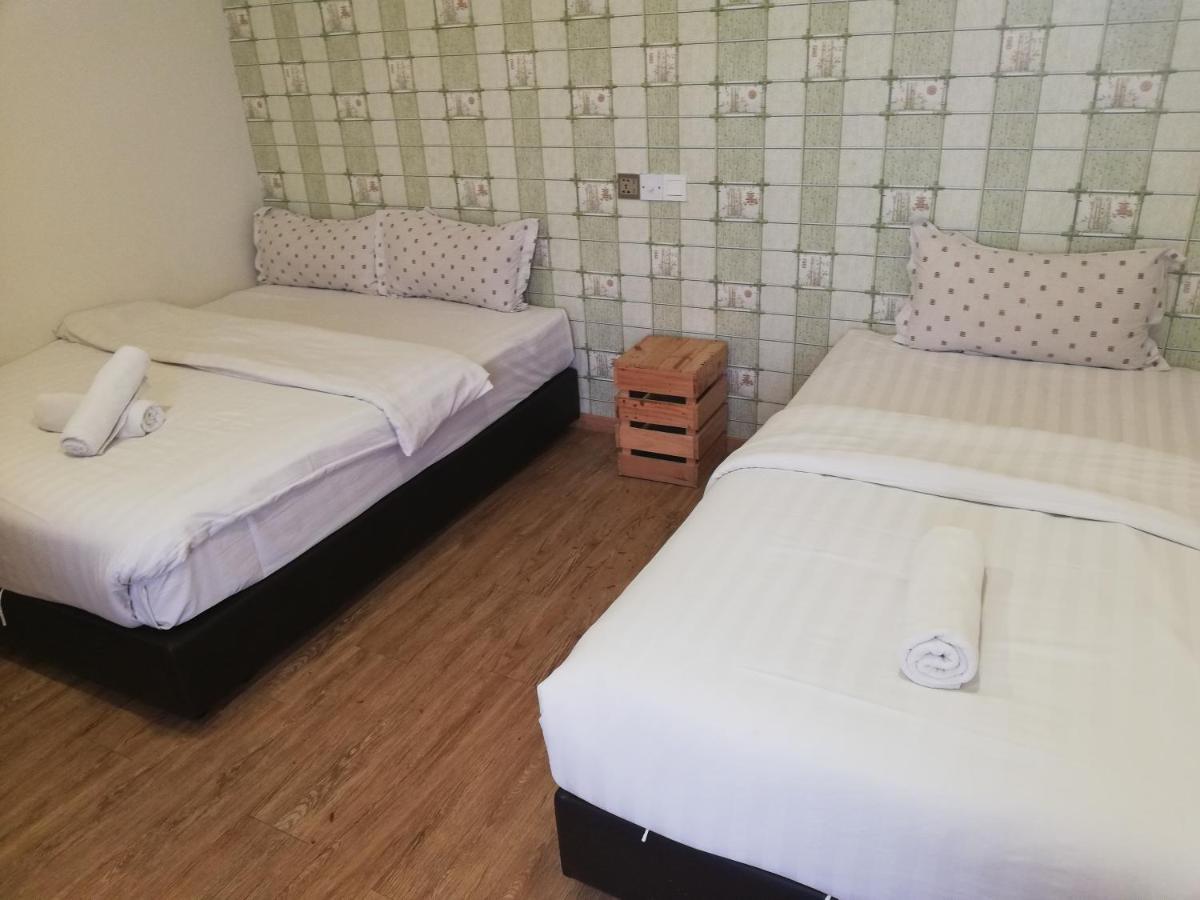 Hotel Zamburger Kota Warisan Sepang Esterno foto
